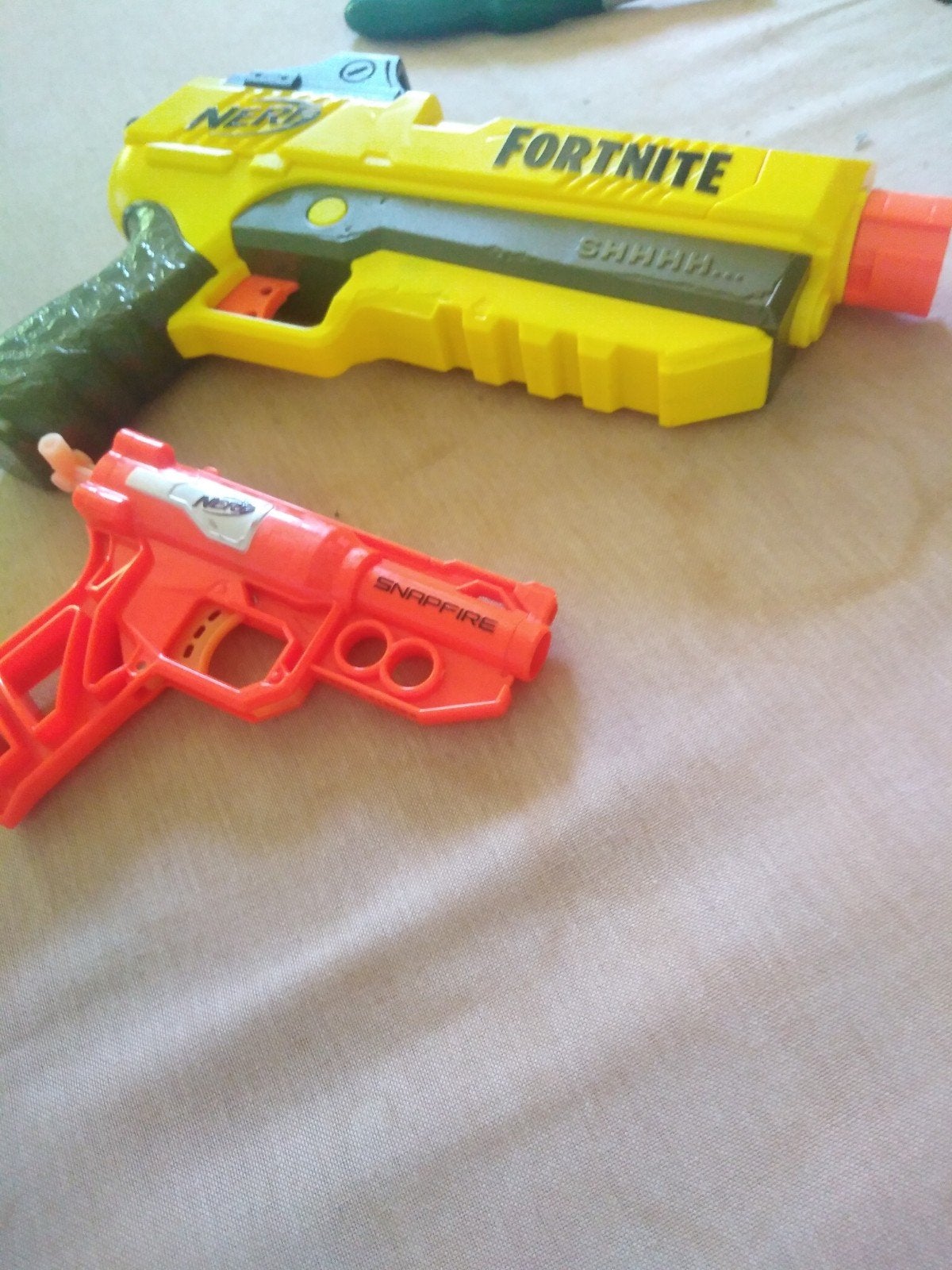 2 nerf guns, Ophalen