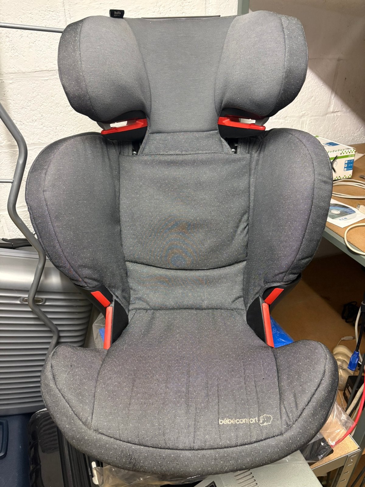 Siege auto isofix evolutif, Enfants & Bébés, Sièges auto, Enlèvement, Isofix