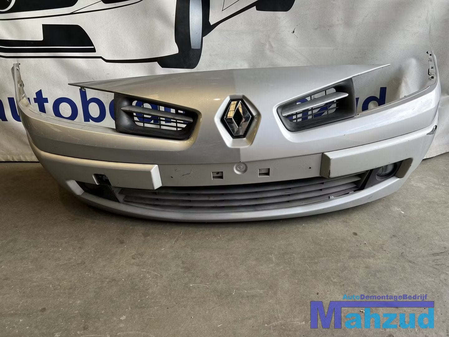 RENAULT MEGANE 2 CC CABRIO Beige voorbumper bumper 2003-2008, Renault Group, Gebruikt, Contact.group@renault.com, Bumper