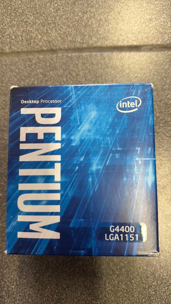 Nieuwe Intel Pentium G4400 LGA1151 Processor in Doos, Computers en Software, Ophalen of Verzenden, Zo goed als nieuw