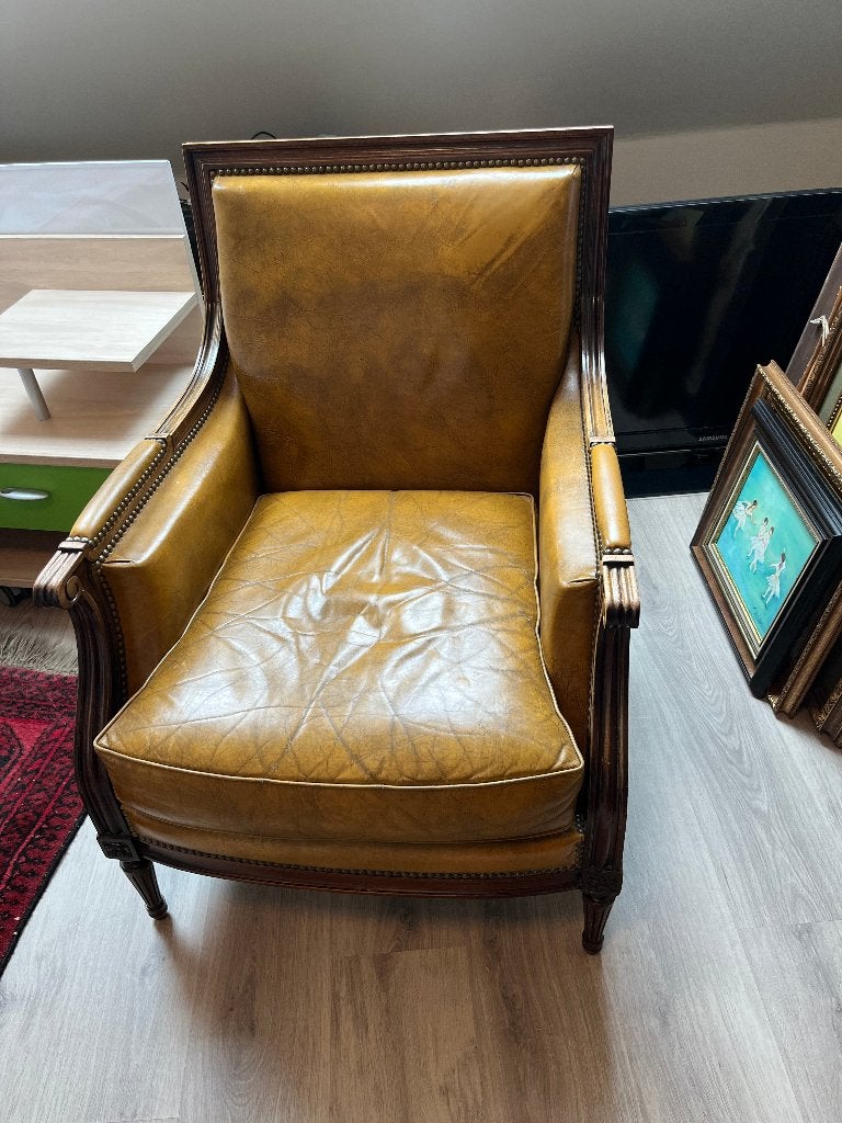 Klassieke Engelse clubfauteuil in leder -amber/mosterdkleur, Huis en Inrichting, Ophalen, Minder dan 75 cm, Zo goed als nieuw