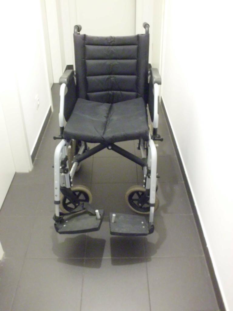 Chaise roulante, Enlèvement, Utilisé