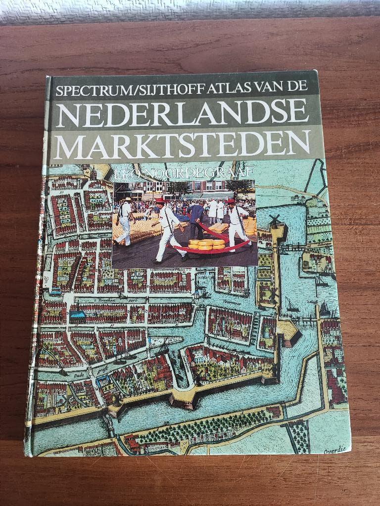 Nederlandse Marktsteden, Ophalen of Verzenden, Zo goed als nieuw