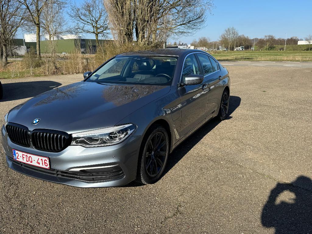 BMW 530e iPerformance | HUD | 360 | Leder | 2 sets velgen, Autos, BMW, Particulier, Série 5, Caméra 360°, ABS, Caméra de recul