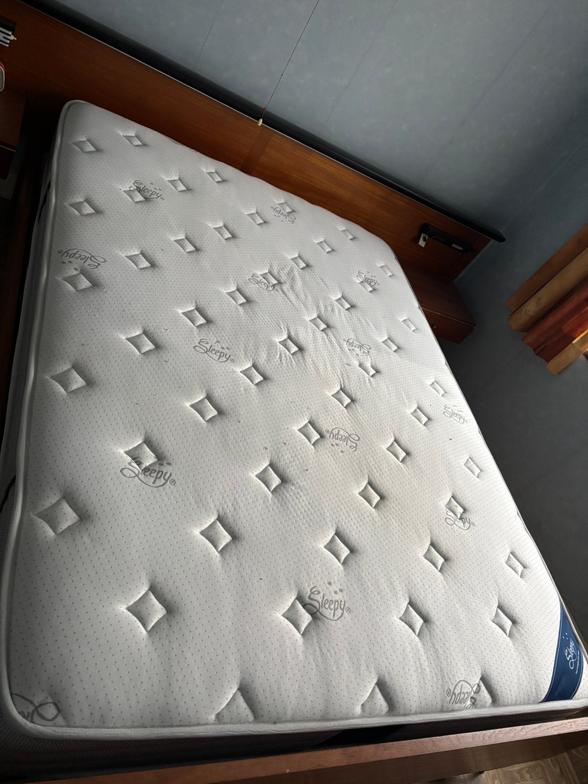Matras Sleepy, Ophalen, Zo goed als nieuw, Matras