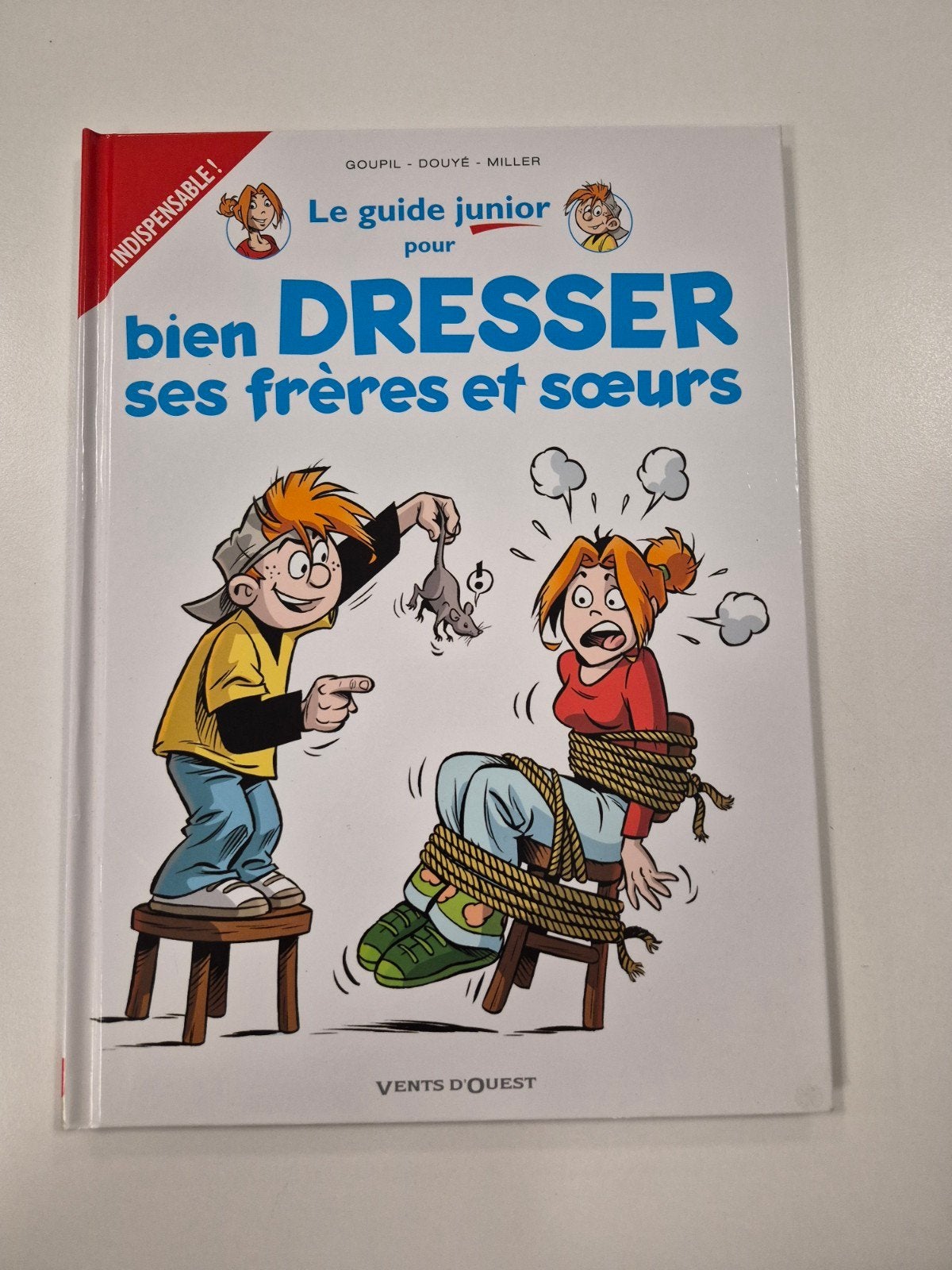 BD "Le guide junior pour bien dresser ses frères et sœurs ", Gelezen, Eén stripboek, Ophalen of Verzenden, Goupil-Douyé-Miller