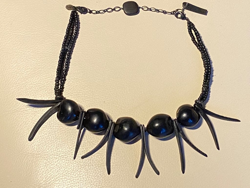 Collier en matière naturelle ;Nature et Découverte, Enlèvement ou Envoi, Comme neuf, Noir, Pierre ou Minéral