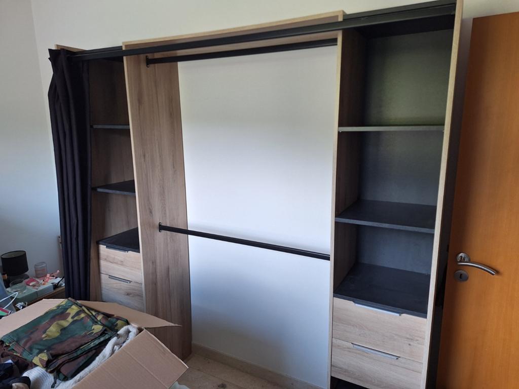 Magnifique dressing extensible avec rideau – état impeccable, Enlèvement ou Envoi, Chêne