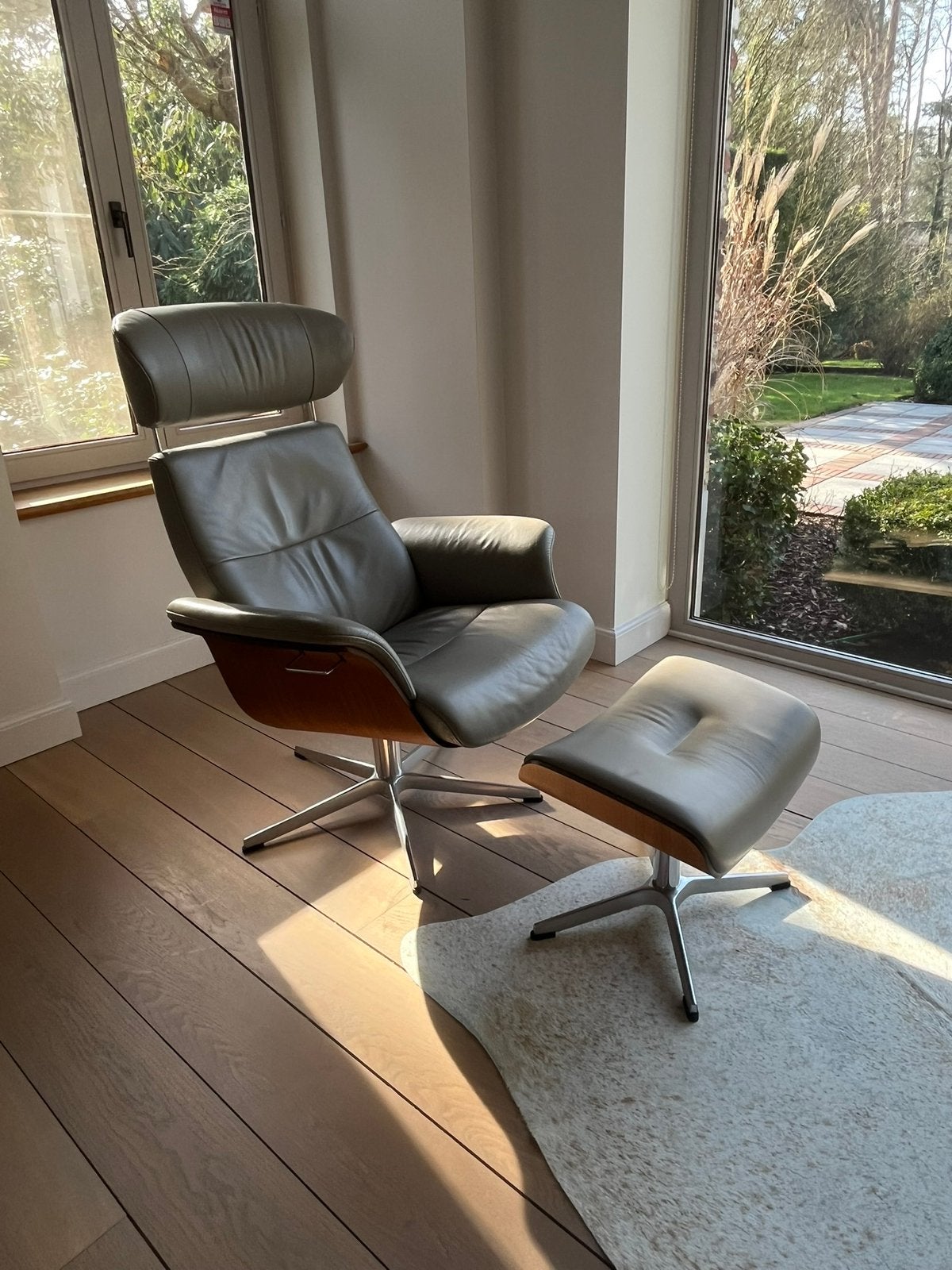 Fauteuil inclinable Conform avec repose-pieds - cuir, noyer, Maison & Meubles, Enlèvement, Comme neuf