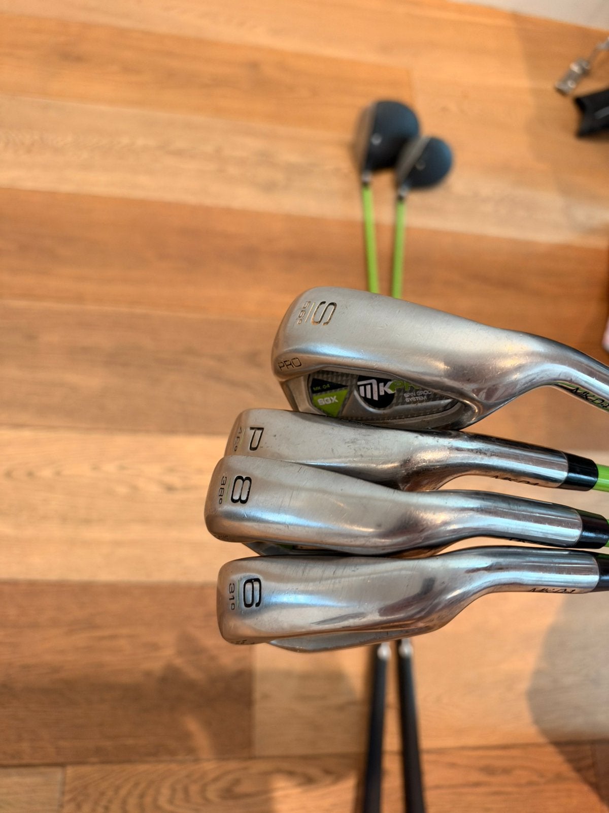 Club de golf MKPro vert : D, W3, i6, i8, P, S, Enlèvement, Utilisé, Set