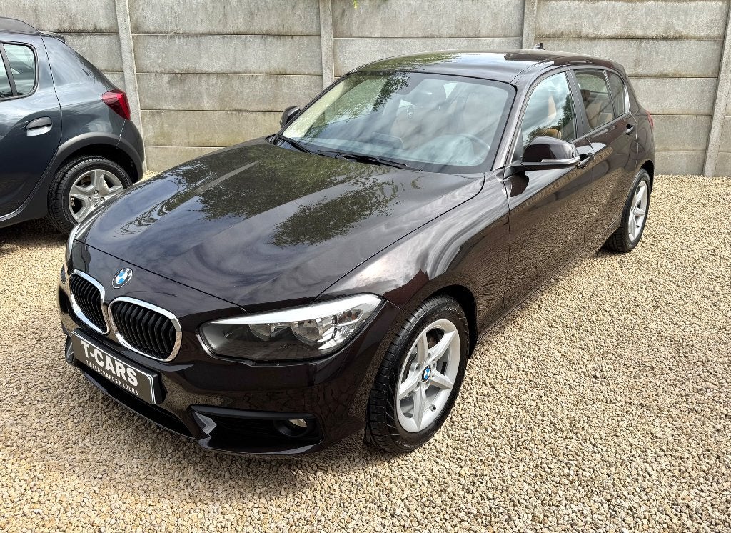 BMW 118 benzine 2018 / 62.000km / Overname mogelijk, Auto's, Bluetooth, 1 Reeks, Euro 6, Bruin