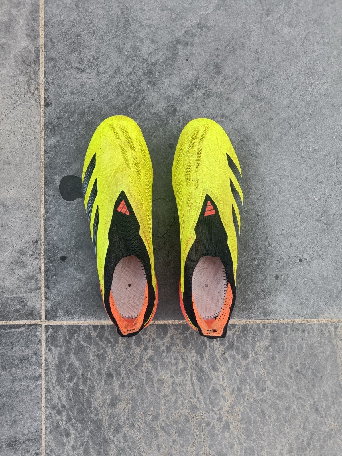 Adidas Predator ijzer, Ophalen