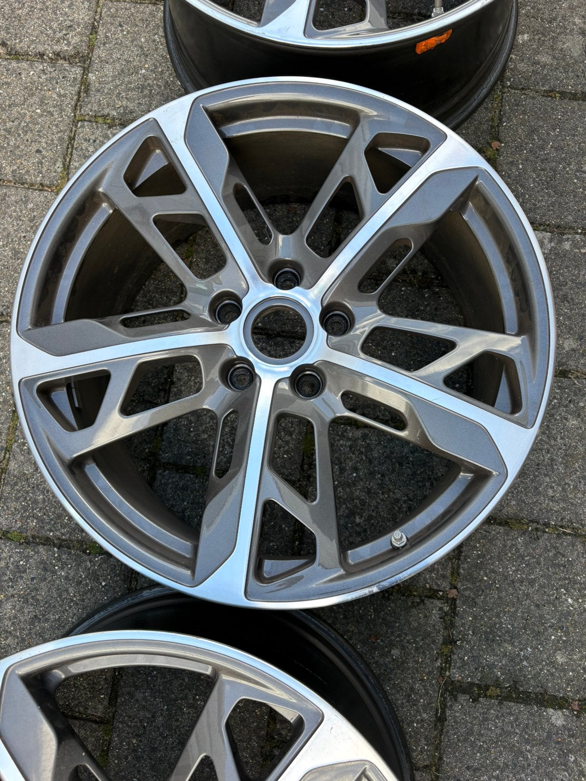 PORSCHE TAYCAN CROSS TURISMO 21” DESIGN VELGEN – NIEUWSTAAT, Auto diversen, Ophalen, Zo goed als nieuw
