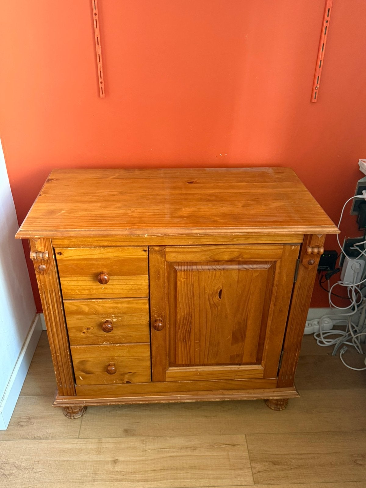 Antiek houten kastje met 3 lades en deur, Huis en Inrichting, Ophalen, Minder dan 50 cm, Gebruikt, 50 tot 100 cm