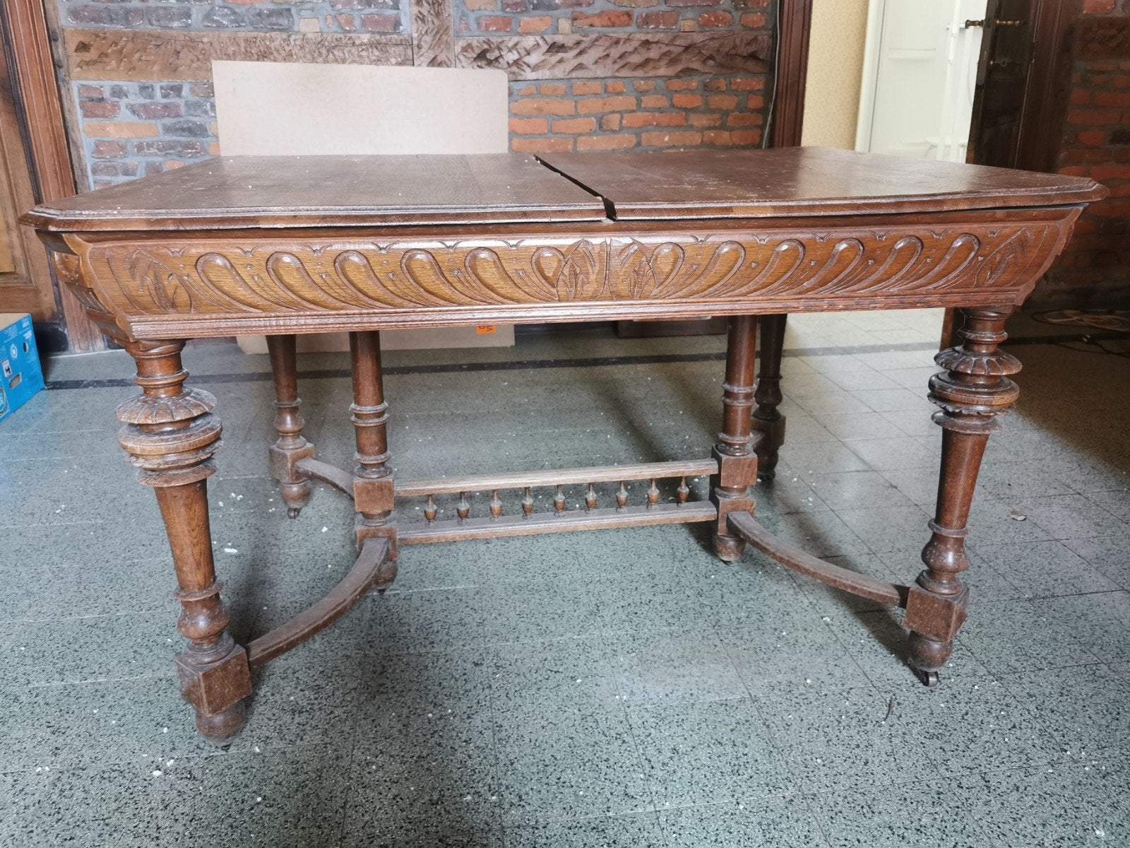Ancienne table en chêne, Enlèvement