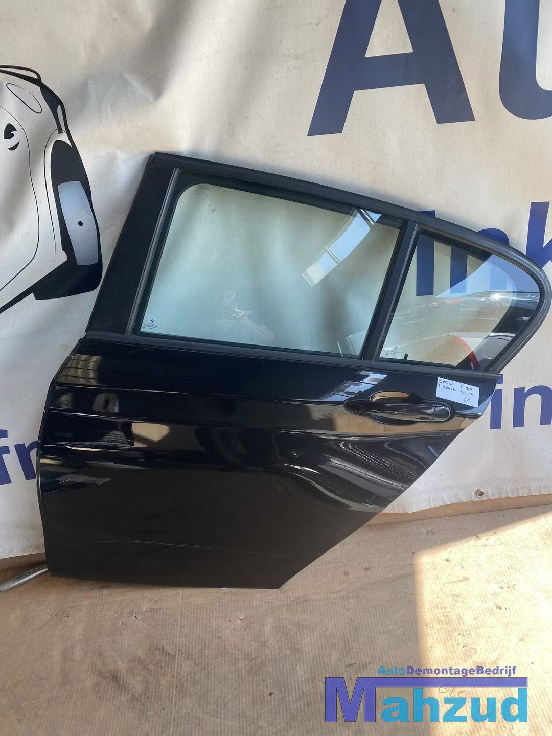 BMW 1 SERIE F20 zwart links achter deur portier 2011-2019, Auto-onderdelen, Petuelring 130
80788  Munich, DE, Gebruikt, Deur, Info@bmw.de