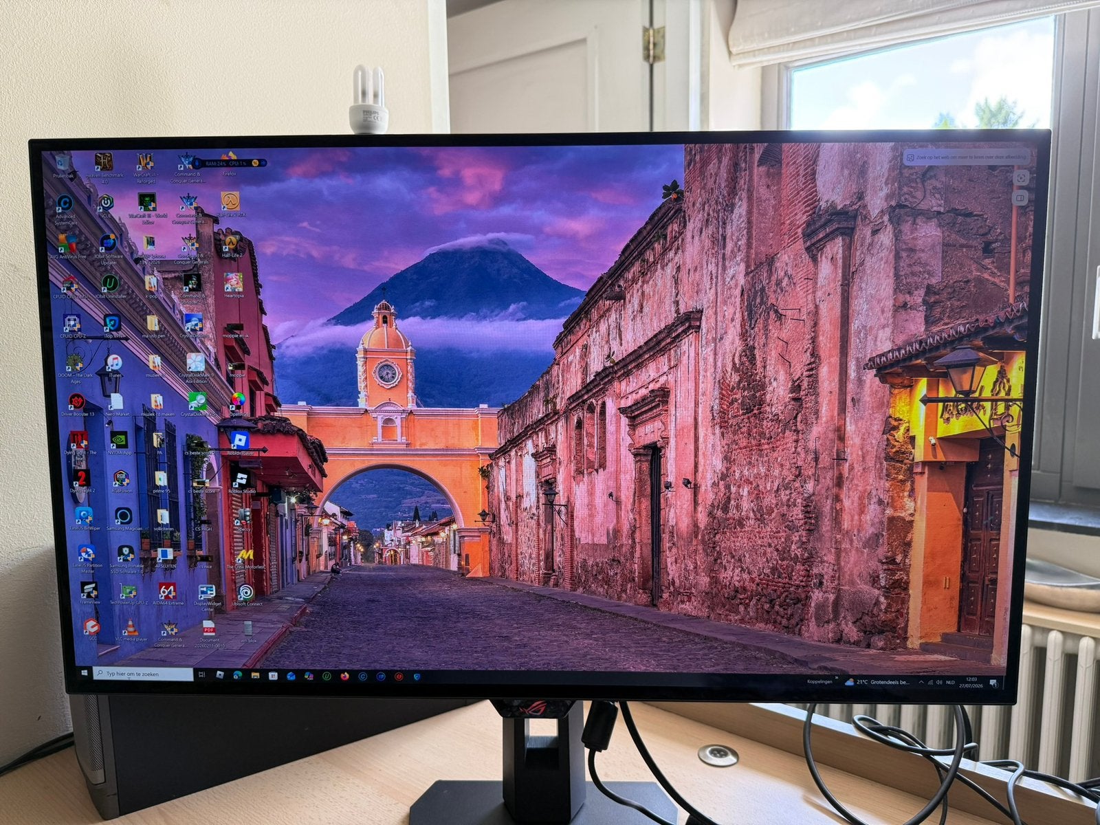 32 inch oled monitor asus rog 4K 165hz twv 799 aan 400€, Ophalen of Verzenden, Zo goed als nieuw