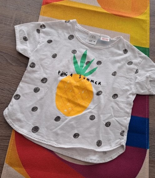 Zara zomers t-shirt met ananas 86, Kinderen en Baby's, Babykleding | Maat 86, Ophalen of Verzenden, Zo goed als nieuw, Meisje