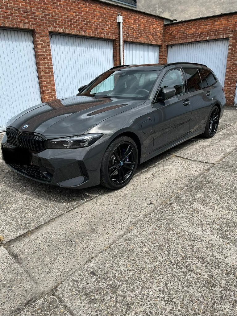 Touring 330e PHEV BMW Individual dravitgrau, Autos, Achat, Euro 6, Autres couleurs, 5 portes