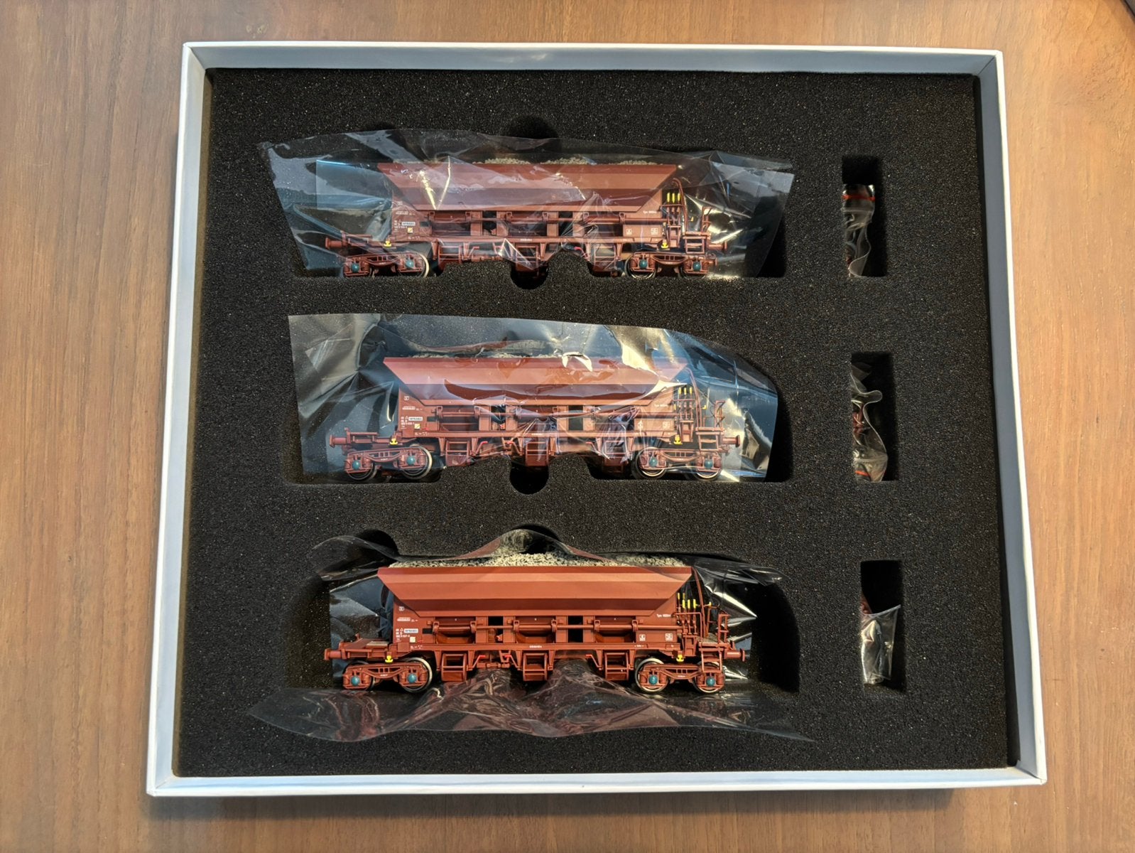 Van Biervliet 84010 - Infrabel balastwagens, Hobby en Vrije tijd, Overige merken, Treinset, Gelijkstroom, Nieuw