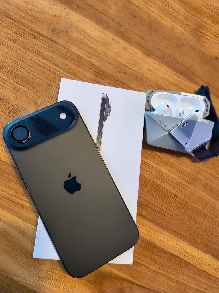 iPhone Air 512gb Black + AirPods Pro 3 + dock charge all in, 512 GB, Comme neuf, Enlèvement, 100 %
