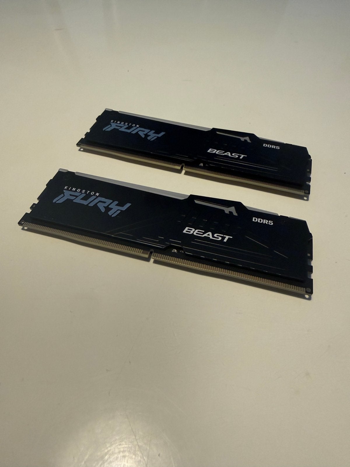 Kingston DDR5 Fury Beast RGB 2x16GB 5600 rgb, Informatique & Logiciels, 32 GB, Comme neuf, Enlèvement, Desktop