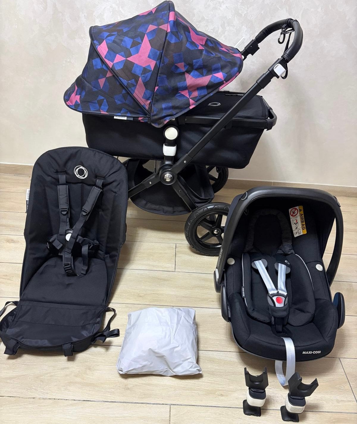 Bugaboo Cameileon 3 noir/rose rose poussette 3 en 1, Enfants & Bébés, Couverture pieds, Babygeluk, Comme neuf, Enlèvement