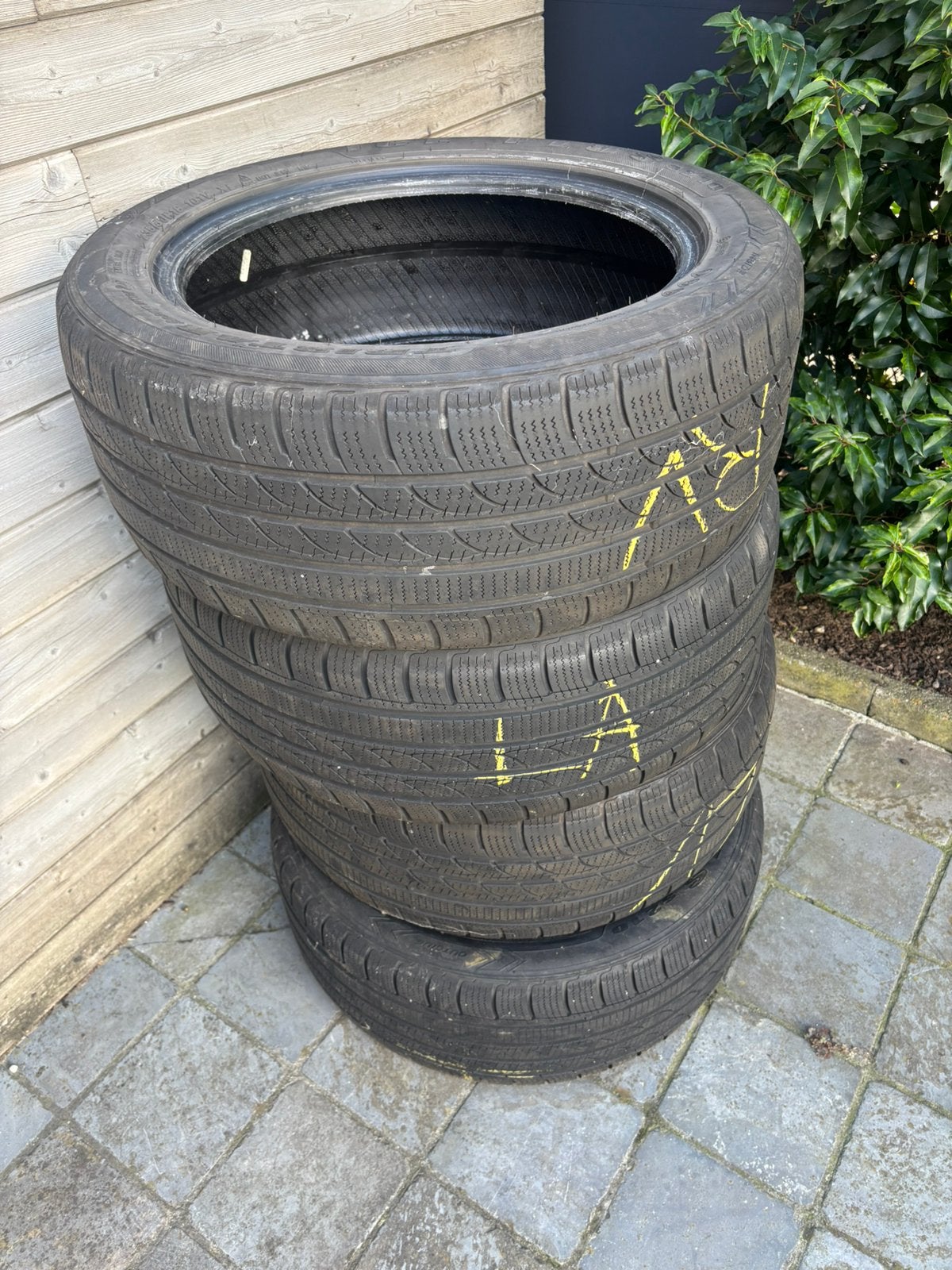 Winterbanden 235/50 R18, Auto-onderdelen, Ophalen, 18 inch, Gebruikt, Winterbanden