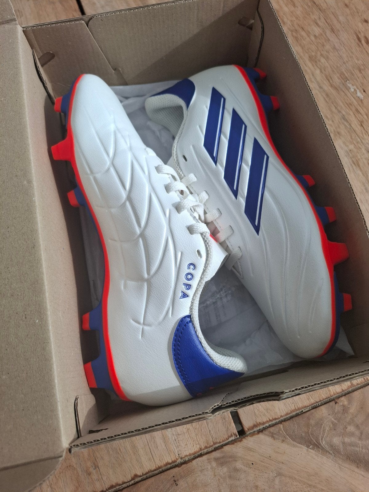 Adidas copa voetbalschoenen 39 1/3, Sport en Fitness, Ophalen, Nieuw, Schoenen