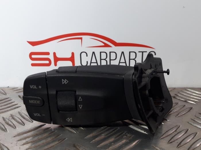 Commande radio volant d'un Seat Ibiza, -, 3 mois de garantie, Utilisé, -