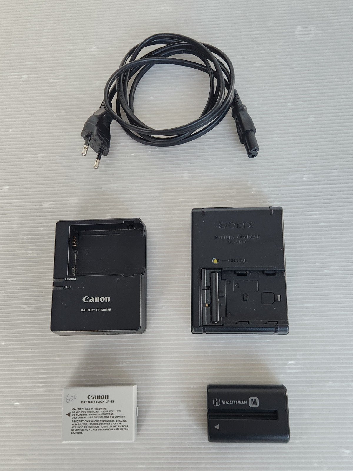 CHARGEURS DE BATTERIE ORIGINAUX CANON ET SONY, Canon, Canon, Batterie