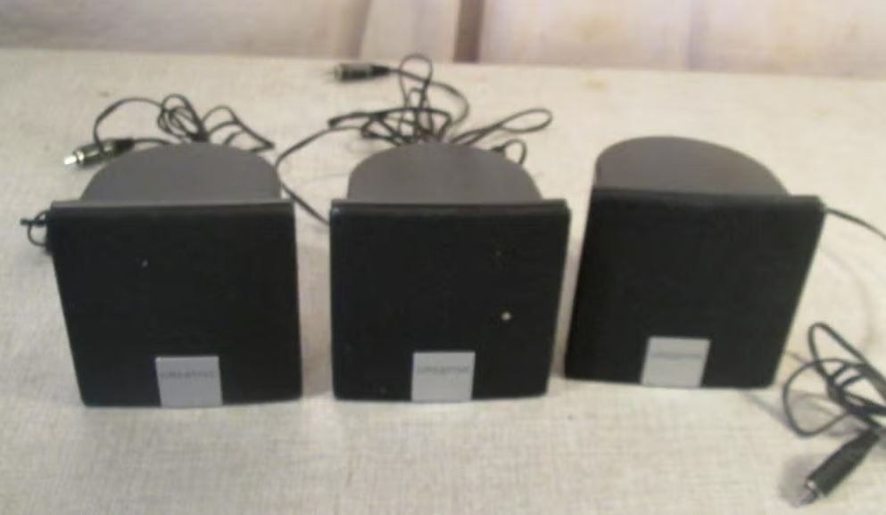 3 kleine luidsprekers - Creative, Ophalen of Verzenden, Zo goed als nieuw, Speakerset