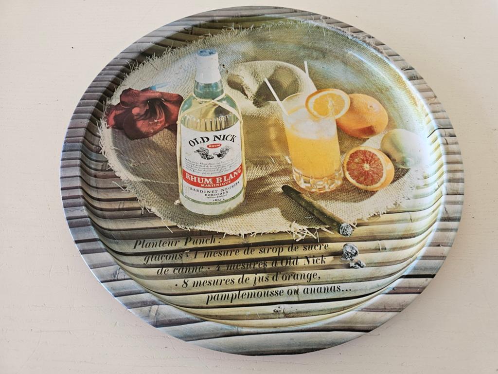 metalen dienblad met een reclameafbeelding voor Old Nick Rum, Ophalen of Verzenden