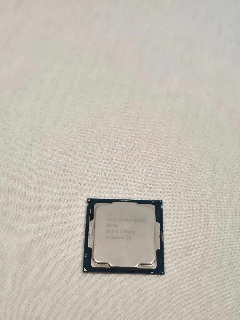 Intel Pentium Gold G5400 3.70GHz LGA1151, Informatique & Logiciels, Enlèvement ou Envoi, Utilisé, 3 à 4 Ghz