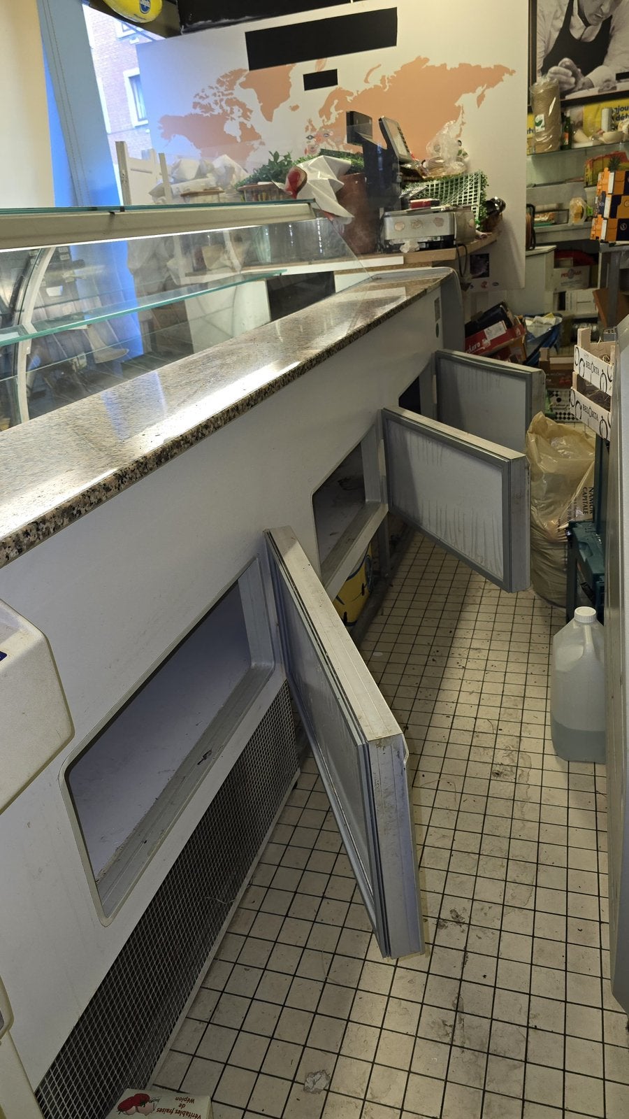 Materiel pour l’horeca(2frigo comptoir…), Articles professionnels, Enlèvement