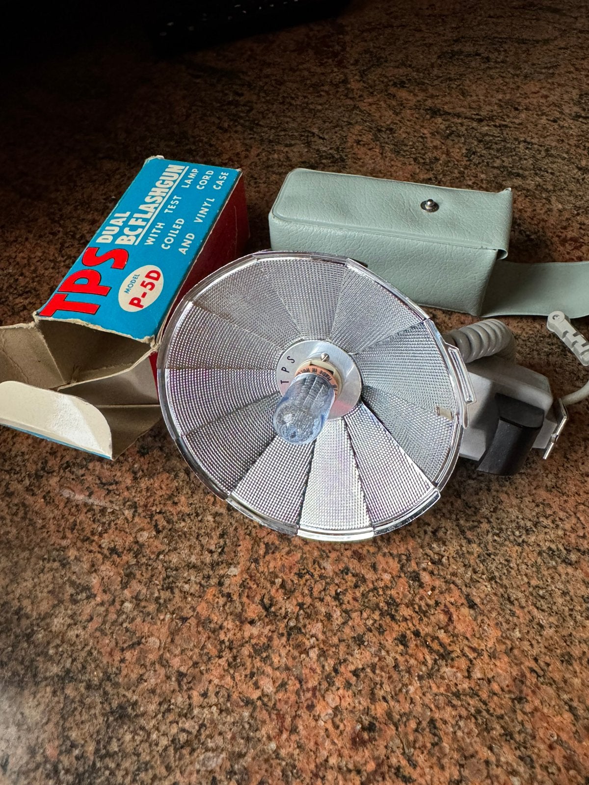 Oude flitslamp TPS model P-5D, Ophalen, Zo goed als nieuw, Flitslamp