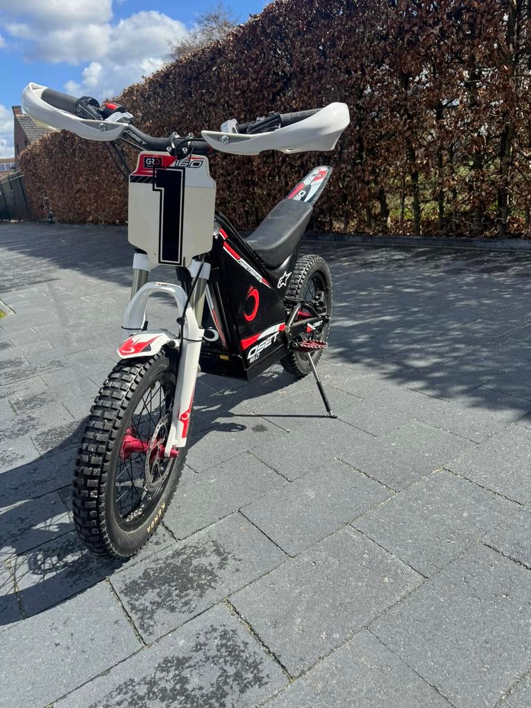 Oset 16 inch.zeer mooie electrische motor voor kinderen., Ophalen, Zo goed als nieuw, 0 cc, Overige typen