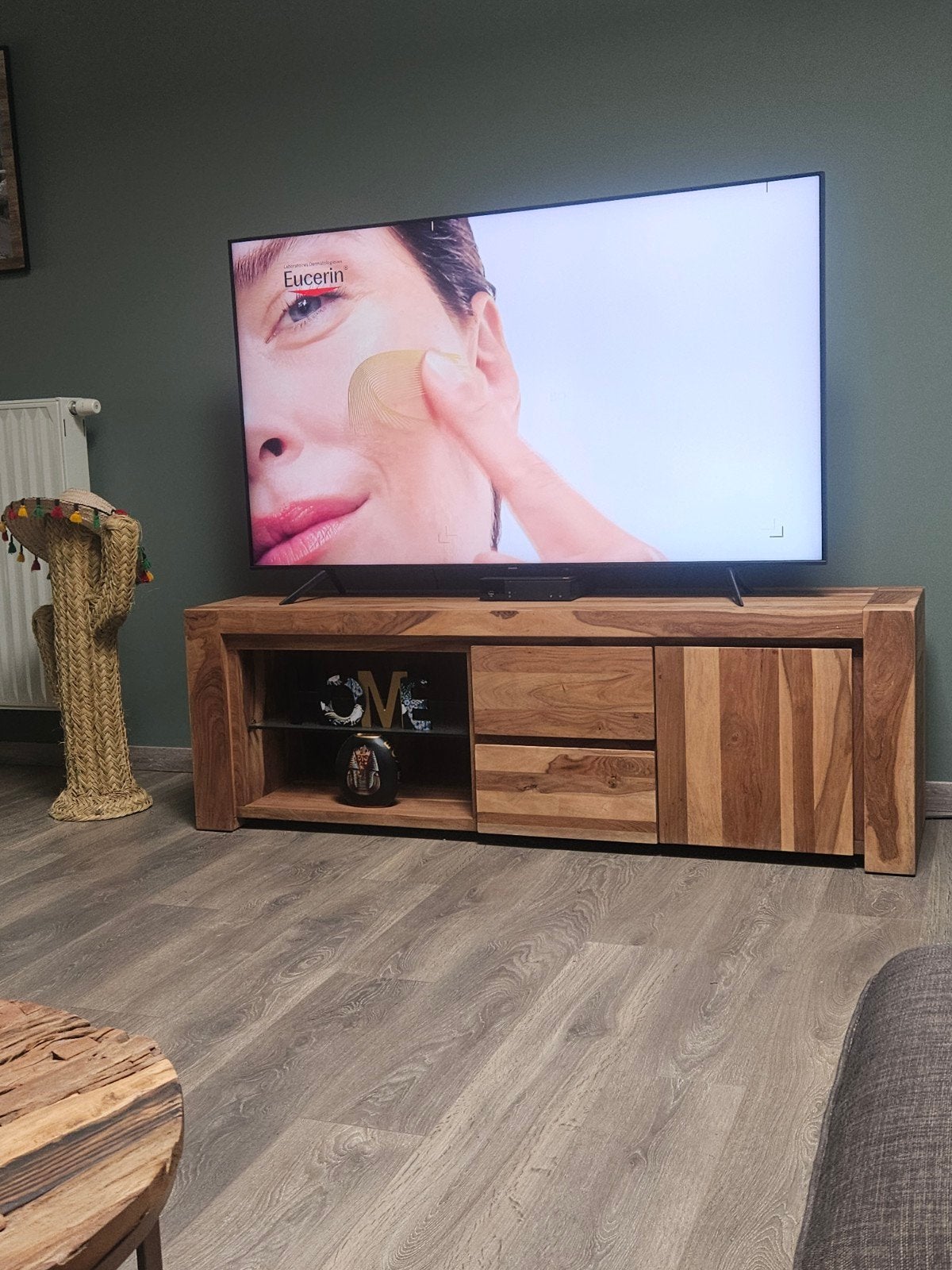 Meuble tv, Teakhout