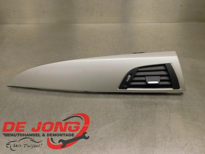 Grille aération tableau de bord d'un BMW 2-Serie, -, 3 mois de garantie, Utilisé, -