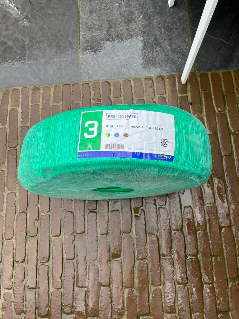 Preflex Safe voorbedrade buis 16mm – rol 100m, Doe-het-zelf en Bouw, Elektriciteit en Kabels, Ophalen, Zo goed als nieuw, Kabel of Snoer