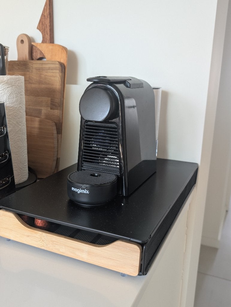 Magimix - Nespresso - Essenza mini incl. capsulehouder, Dosettes et capsules de café, Comme neuf, 4 à 10 tasses, Enlèvement