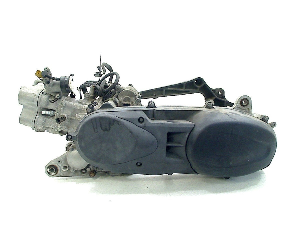BLOC MOTEUR Suzuki UX 150 Sixteen (UX150) (01-1970/-) (G421), Motos, Suzuki Deutschland GmbH, Utilisé, Kontakt@suzuki.de, Suzuki-Allee 7
64625  Bensheim, DE