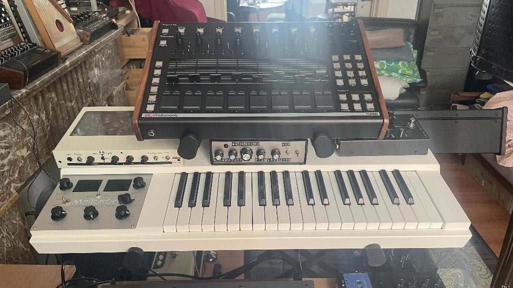 Mellotron M4000D Mini Blanc Neuf, Musique & Instruments, Musiques & Instruments Autre, Enlèvement ou Envoi, Comme neuf