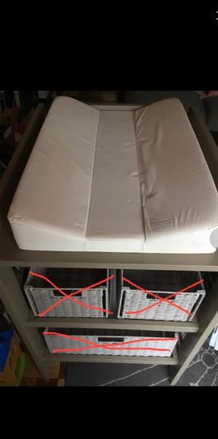 Table d'allaitement - Quax, Enfants & Bébés, Enlèvement, Utilisé, Coussin à langer, Autres marques