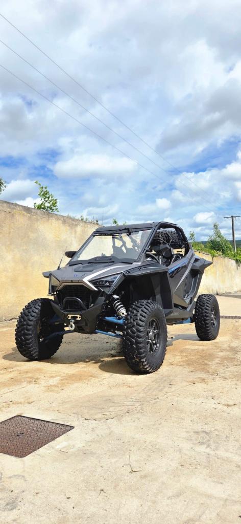 Polaris rzr xp pro 1000 turbo, 2 cilinders, 925 cc, Meer dan 35 kW