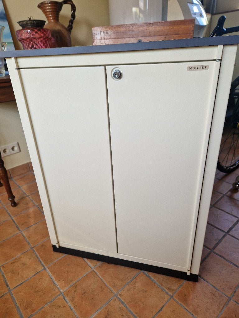 Medisch Kabinet uit Maquet, jaren 1950, Ophalen