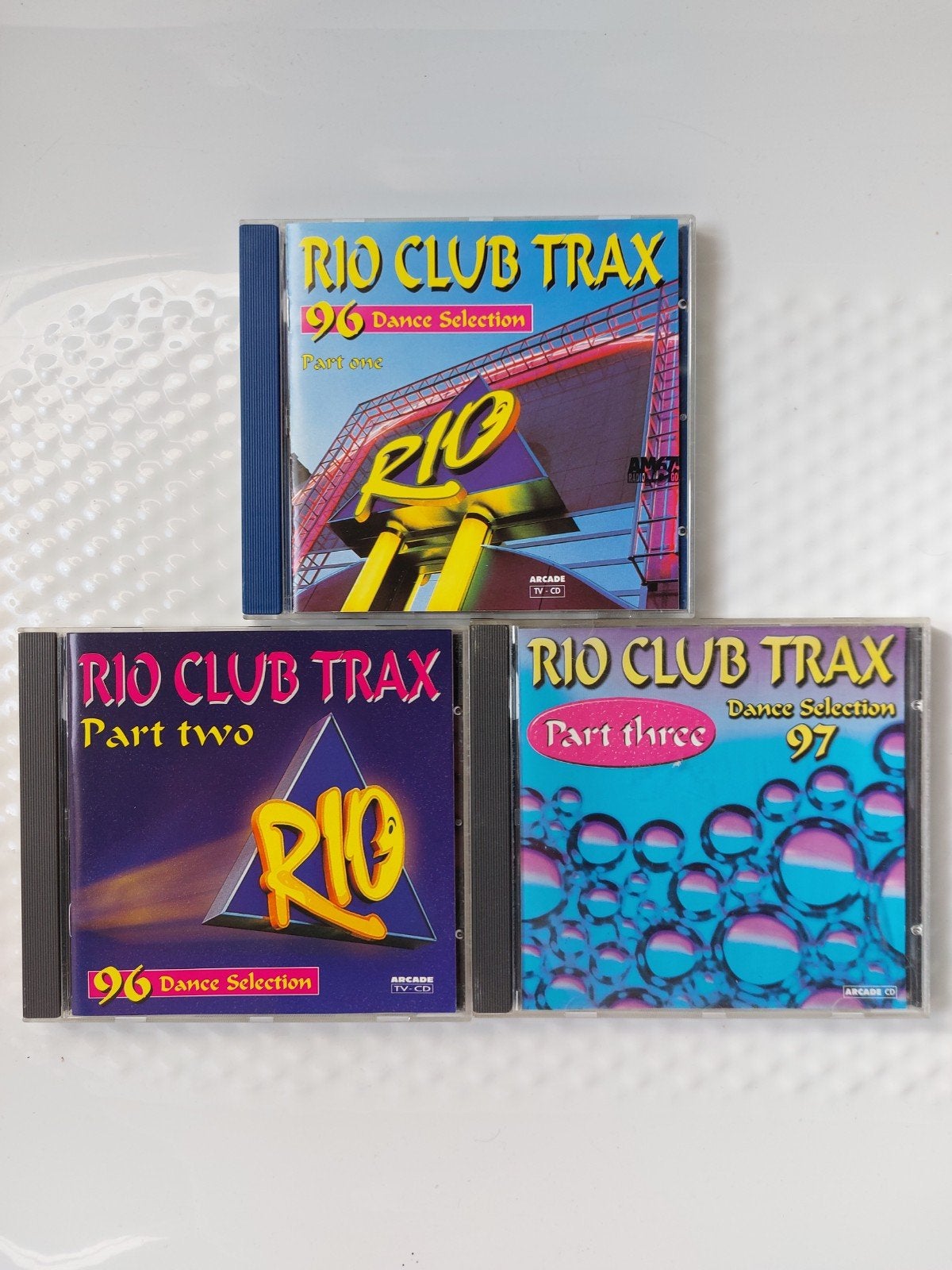 RIO CLUB TRAX 1+2+3, Envoi