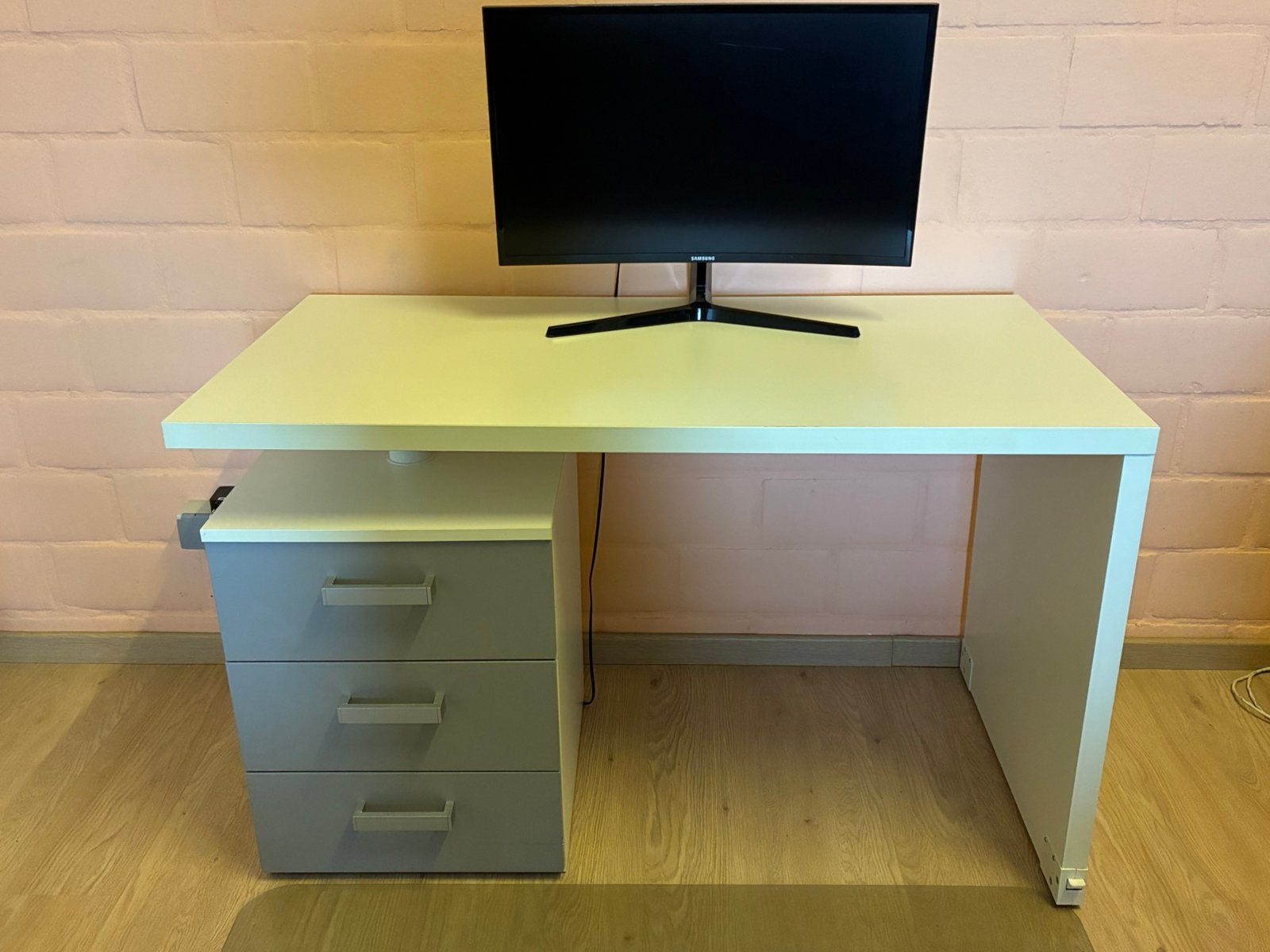 Bureau, Ophalen, Gebruikt, 60 cm, 120 cm