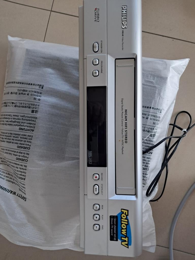 PHILIPS VR540 VIDEO RECORDER., Enlèvement