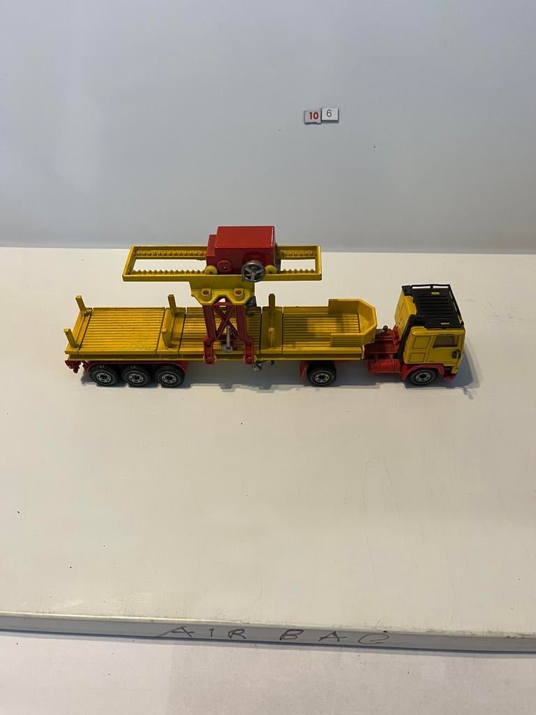 VOLVO. F10. TURBO. 6, Hobby en Vrije tijd, Modelauto's | 1:50, Ophalen of Verzenden, Zo goed als nieuw, SIKU